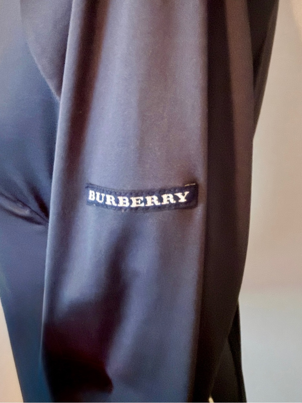 Burberry Navy Long-Sleeve Quarter-Zip Performance Golf Top with White Trim - Picture 4 of 7